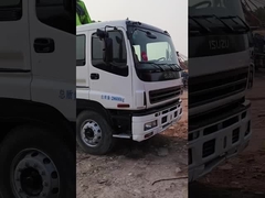 Truk pompa beton Zoomlion 2013 yang direnovasi 38 m untuk memasang sasis Isuzu